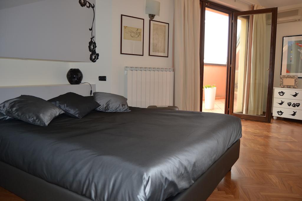Villa Zagara Luxury Bed And Breakfast Pescara Habitación foto